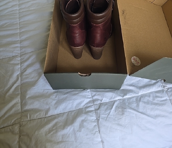 Timberland Burgundy Full Grain Leather Boots - Picture 5 of 6